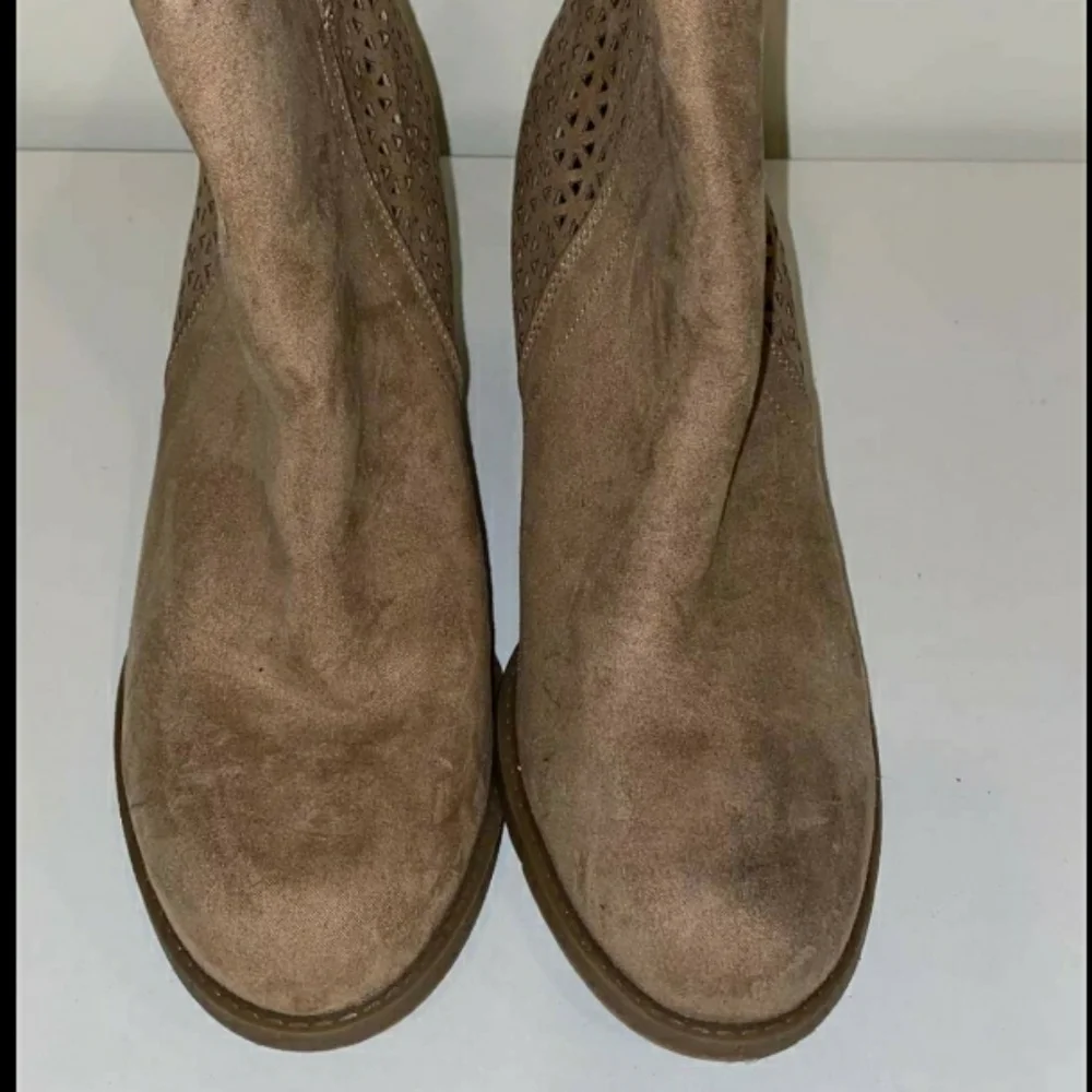 Madden Girl Cut Out Beige Booties - Picture 6 of 11